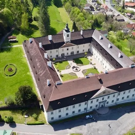 Villa U Polovnika *