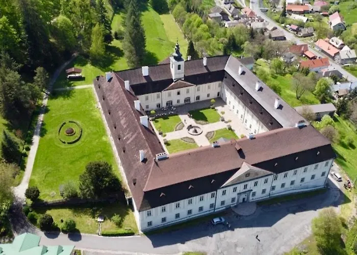 Villa U Polovnika *